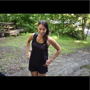 Meet your Posher, Leslie